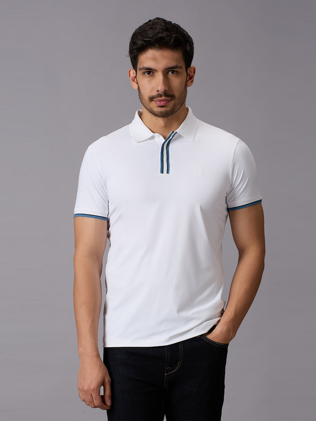 Men's White Solid Slim Fit T-Shirts
