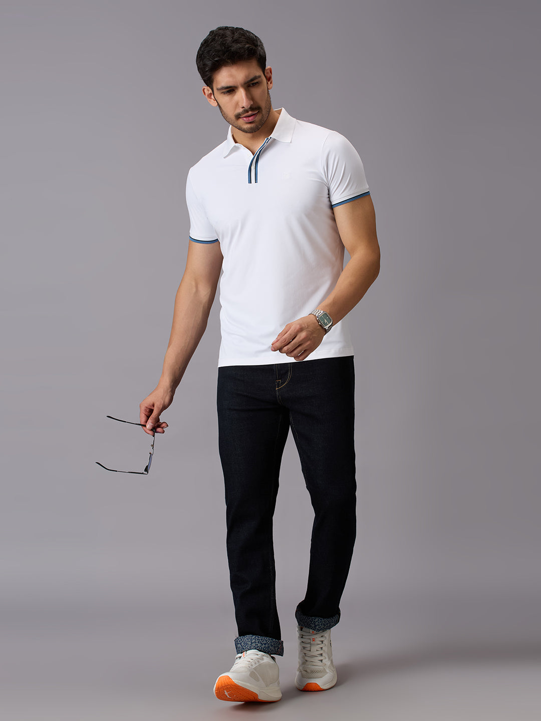 Men's White Solid Slim Fit T-Shirts