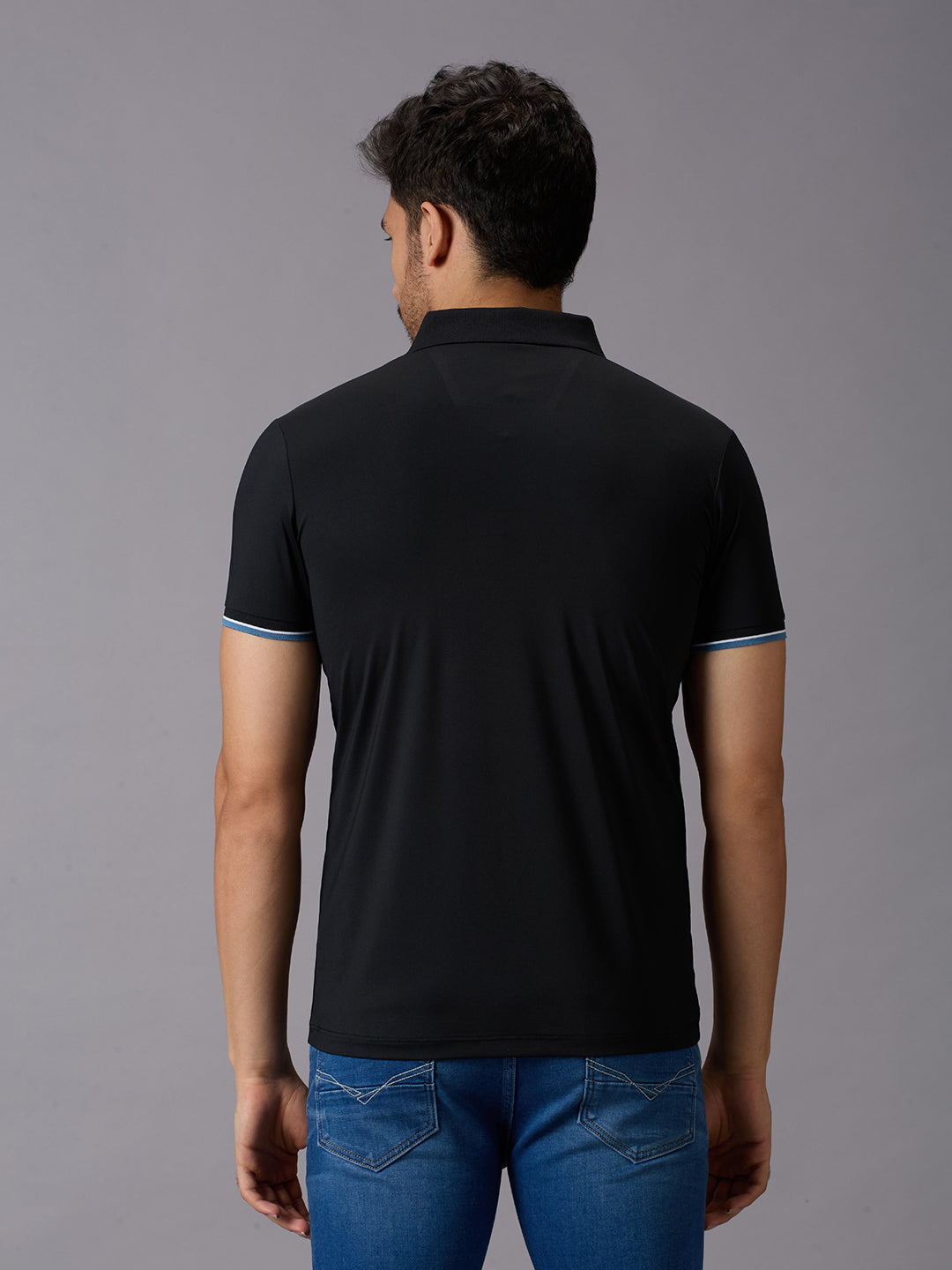 Men's Black Solid Slim Fit T-Shirts