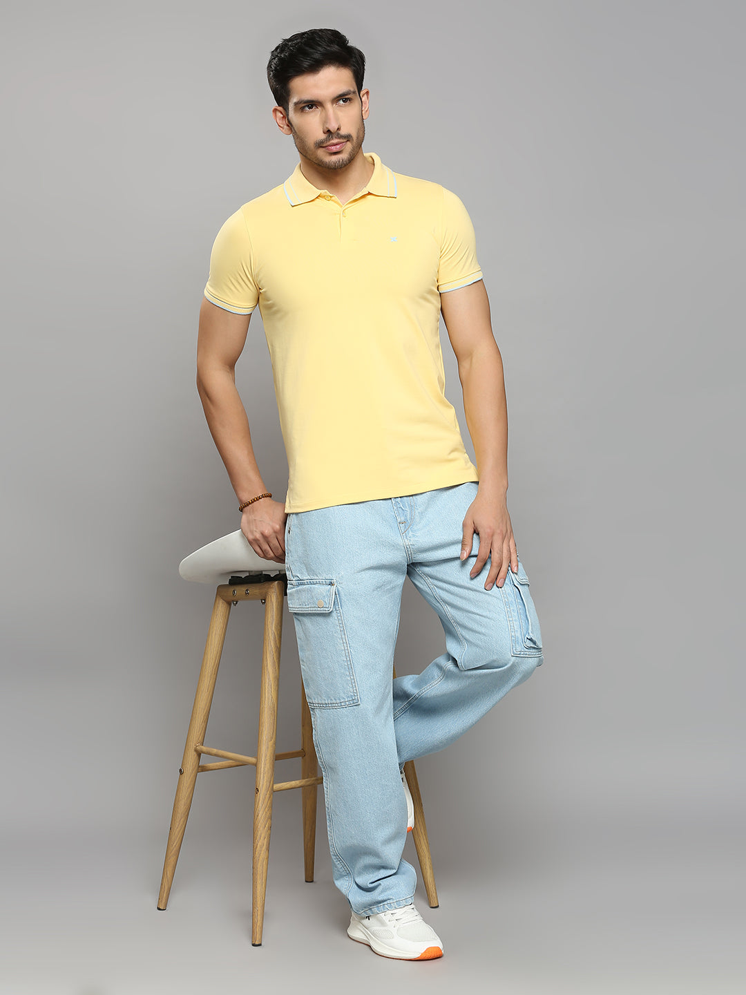 Men's Yellow Solid Slim Fit T-Shirts