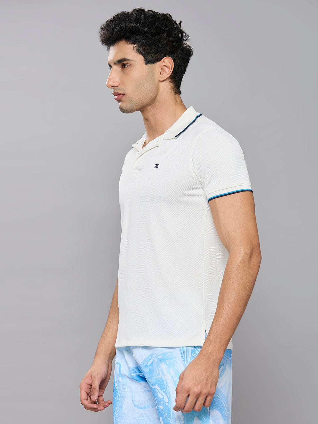 Men's White Solid Slim Fit T-Shirts