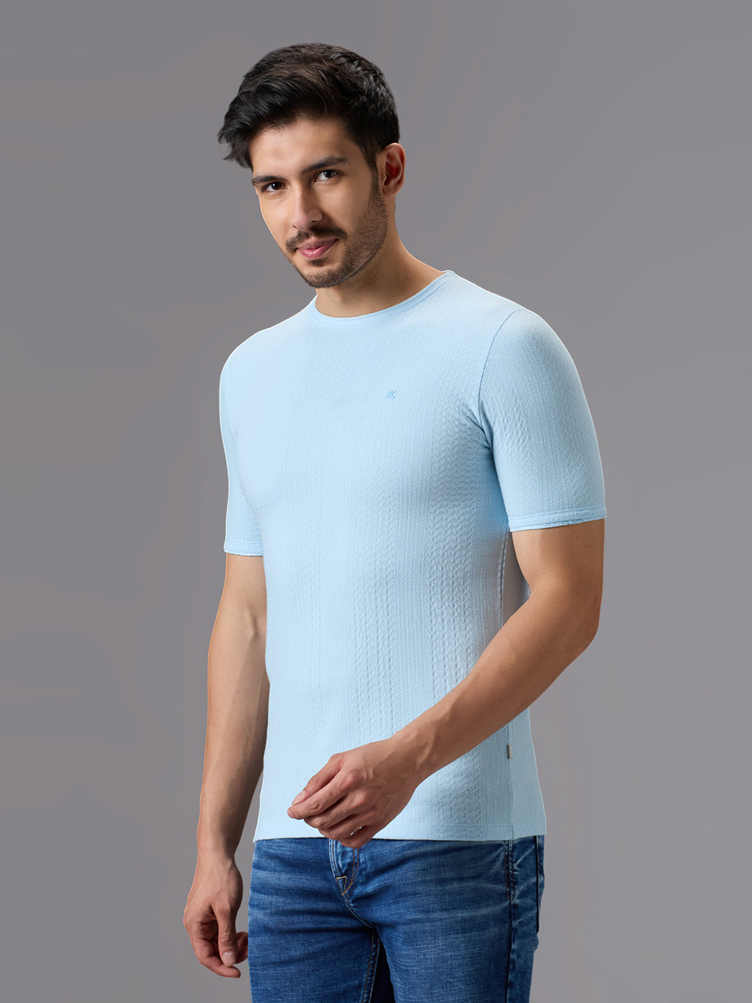Men's Sky Blue Solid Slim Fit T-Shirts