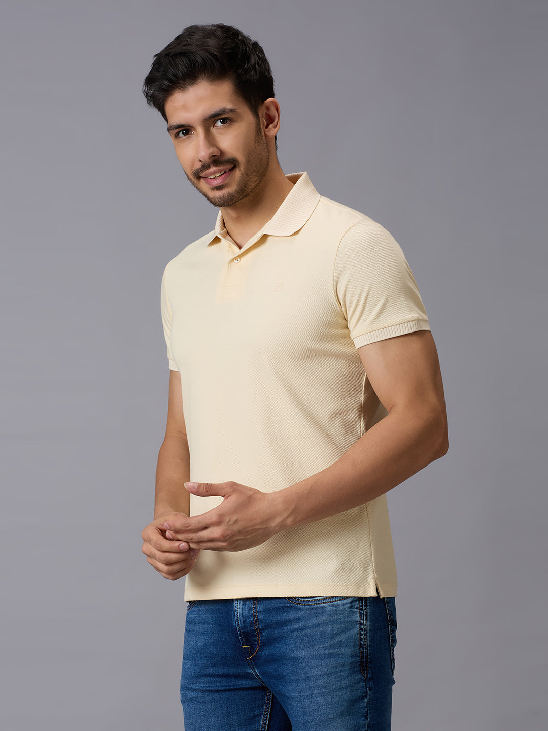 Men's Beige Solid Slim Fit T-Shirts