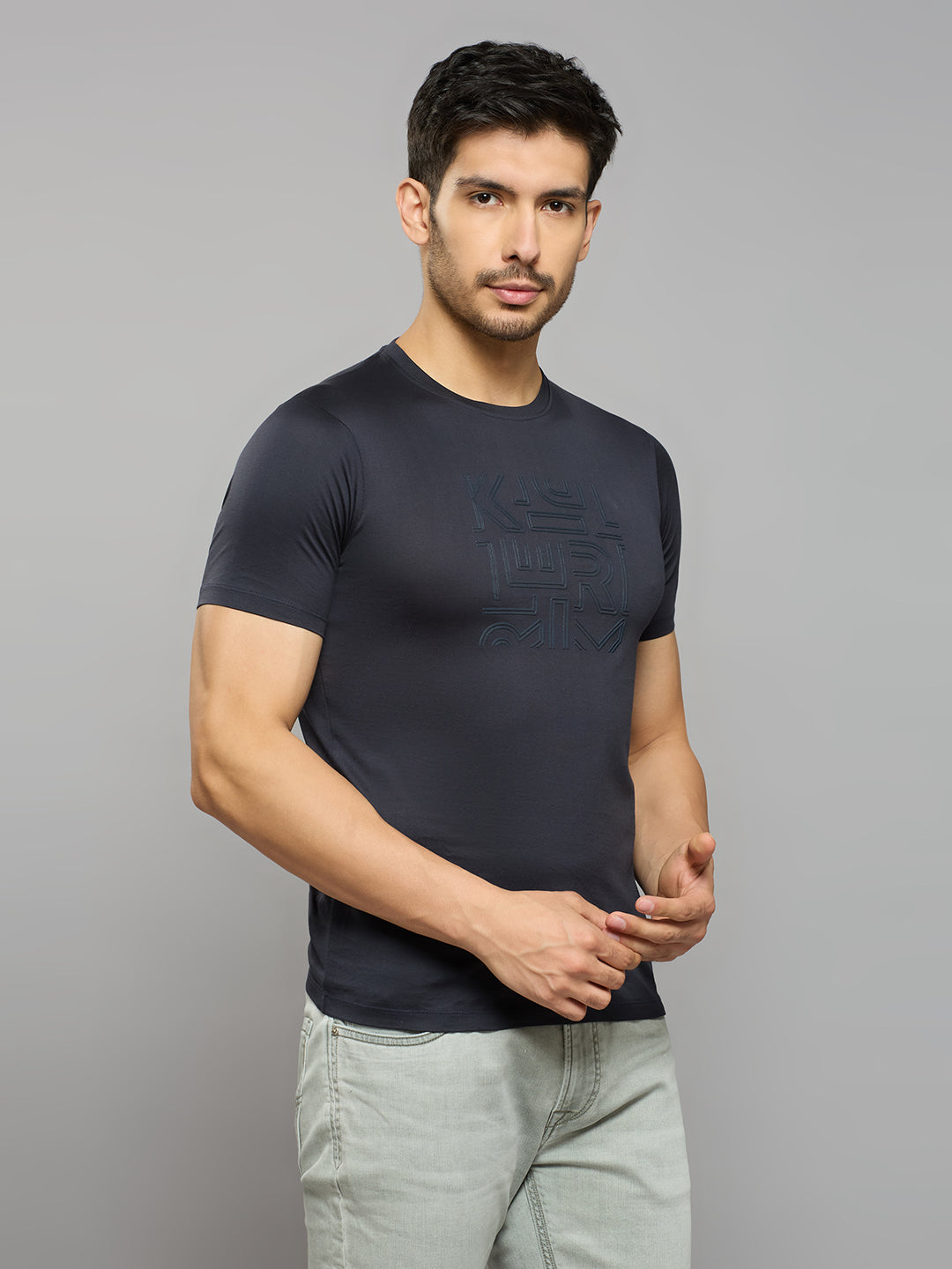 Men's Navy Solid Slim Fit T-Shirts