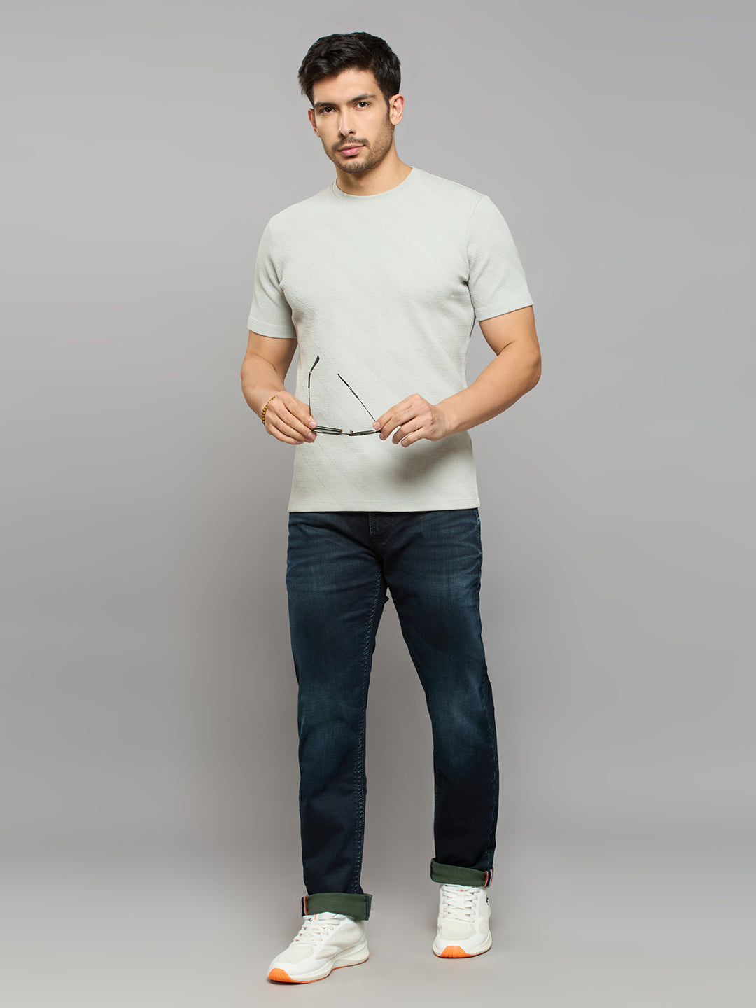 Men's Grey Solid Slim Fit T-Shirts