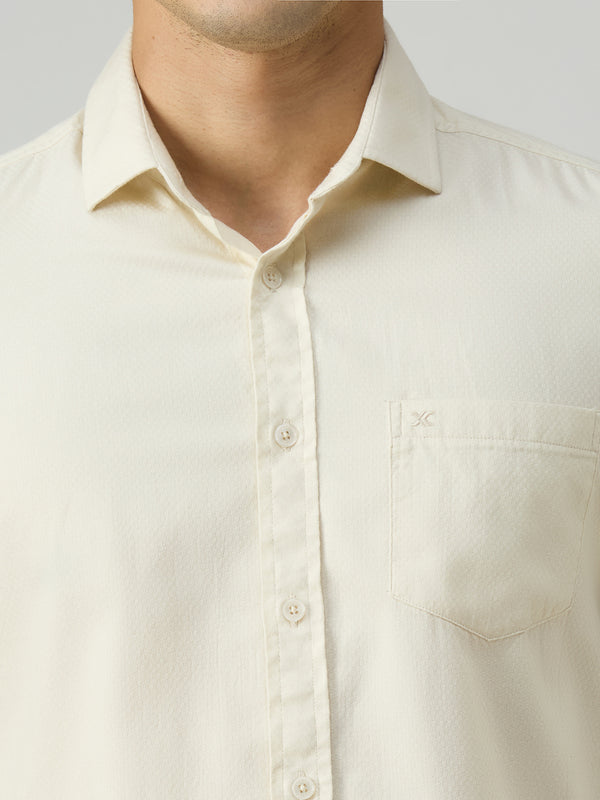 Men's Cream Solid Slim Fit Shirts