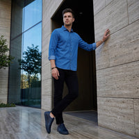 Men's Navy Blue Solid Slim Fit Shirts