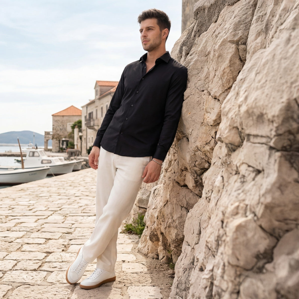 Men's Black Solid Slim Fit Shirts