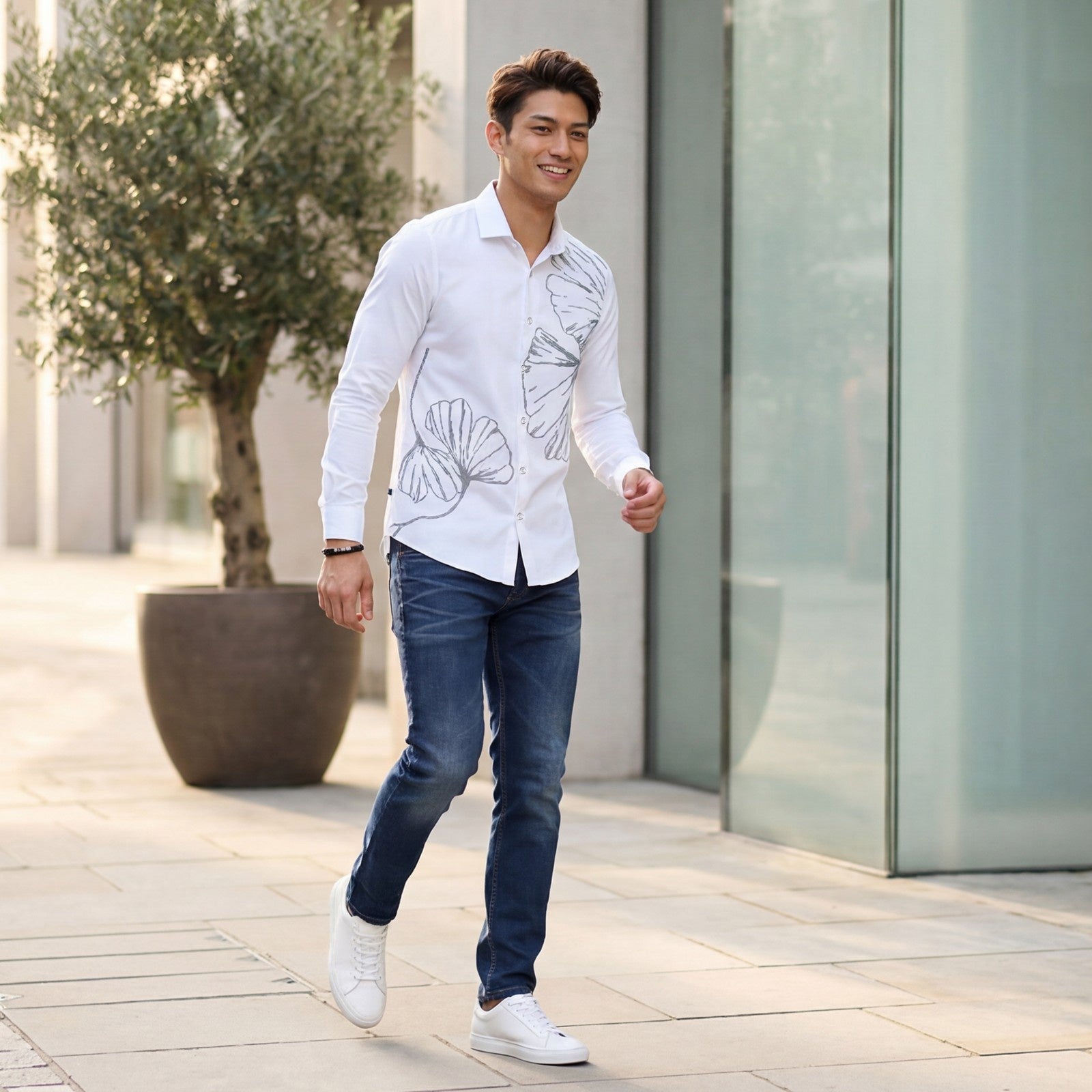 Men's White Solid Slim Fit Shirts