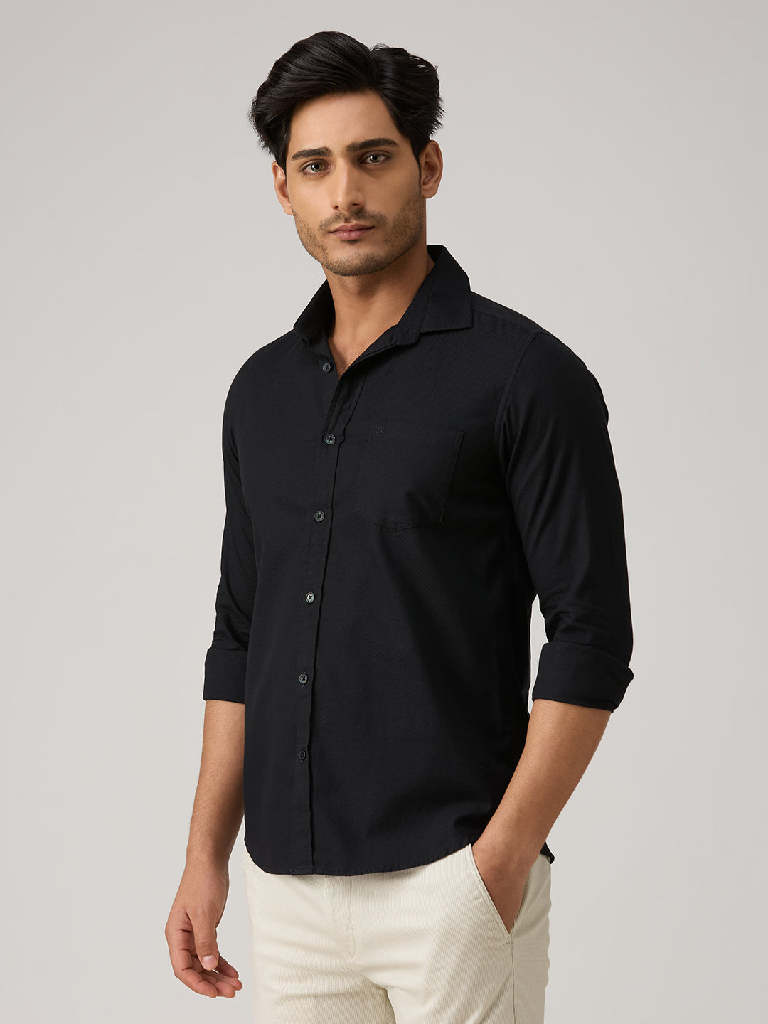 Men's Black Solid Slim Fit Shirts