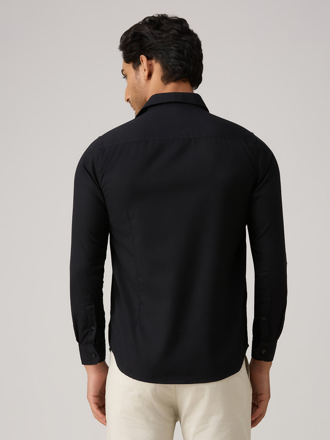 Men's Black Solid Slim Fit Shirts