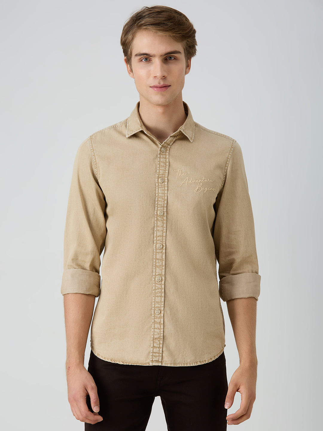 Men's Beige Solid Straight Fit Shirts