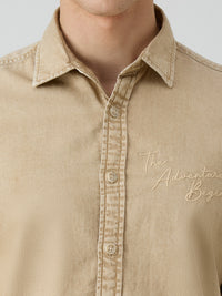 Men's Beige Solid Straight Fit Shirts