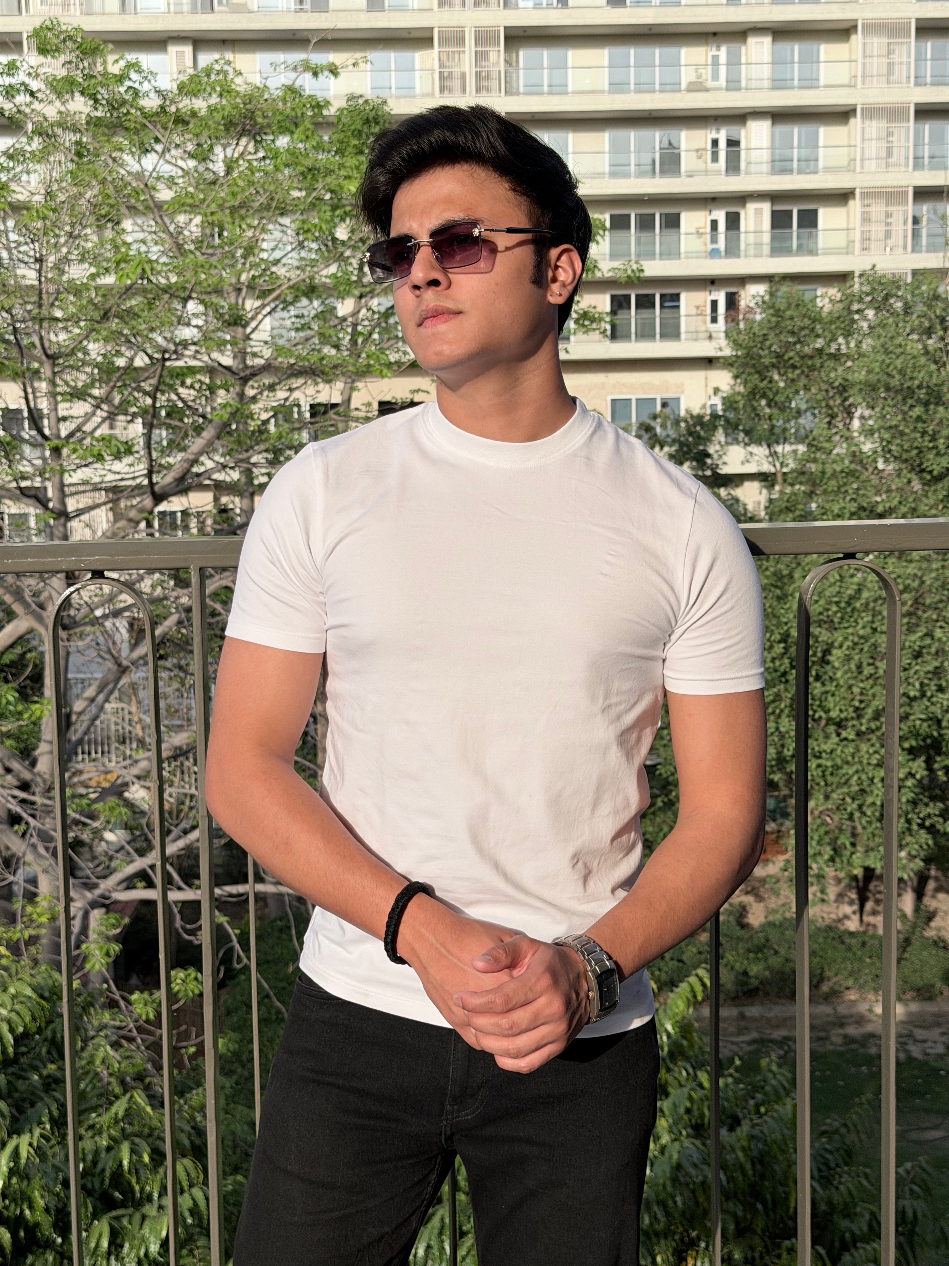 MEN'S REGULAR FIT ROUND NECK T-SHIRT- WHITE