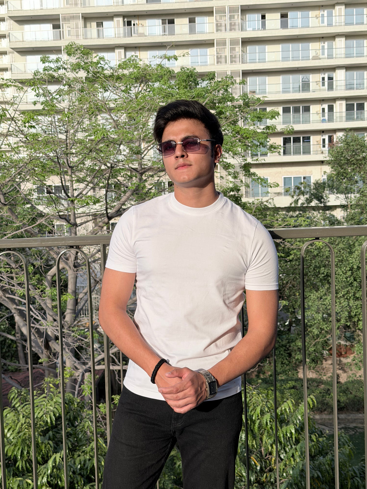MEN'S REGULAR FIT ROUND NECK T-SHIRT- WHITE