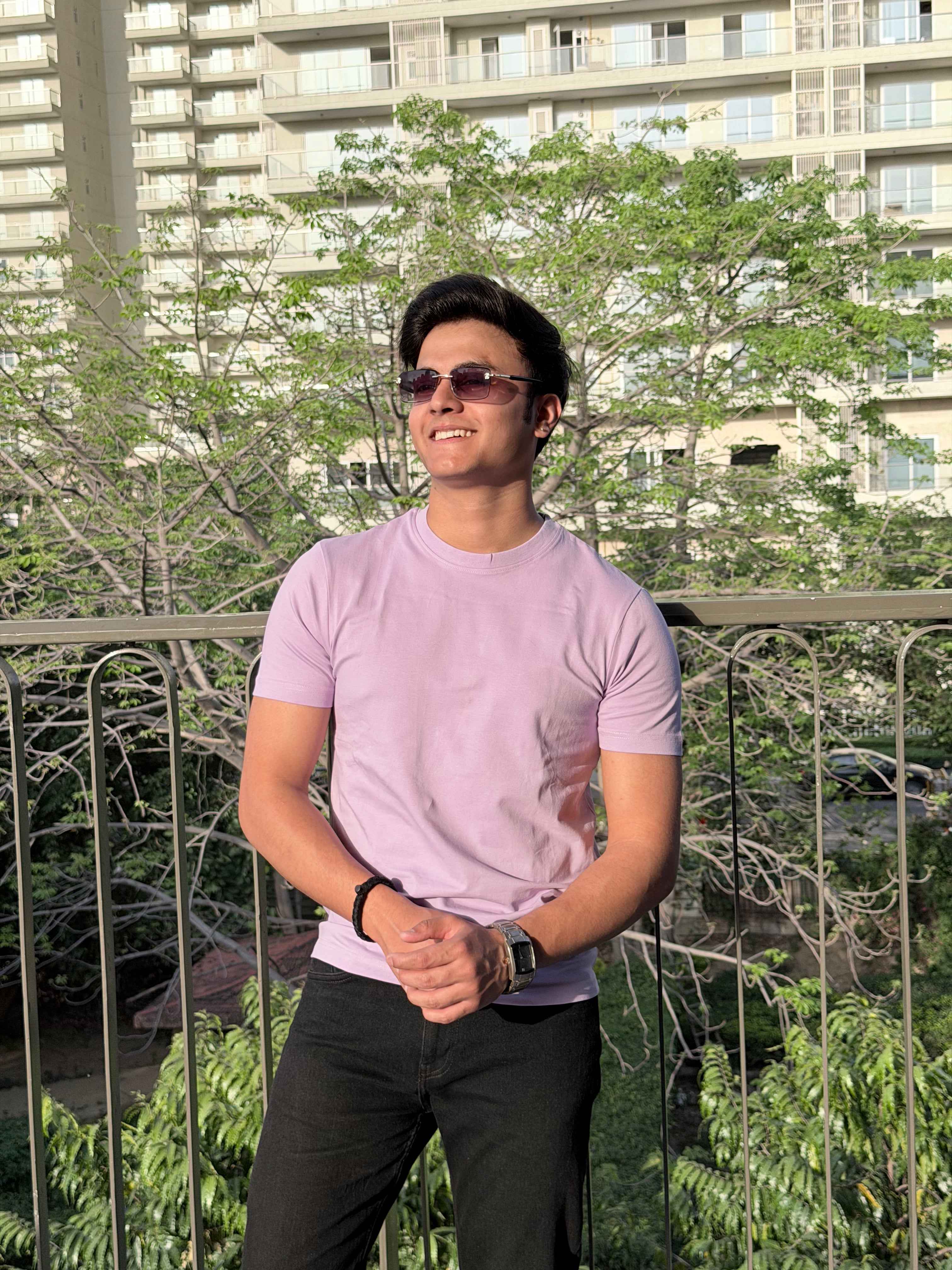 MEN'S REGULAR FIT ROUND NECK T-SHIRT- PURPLE