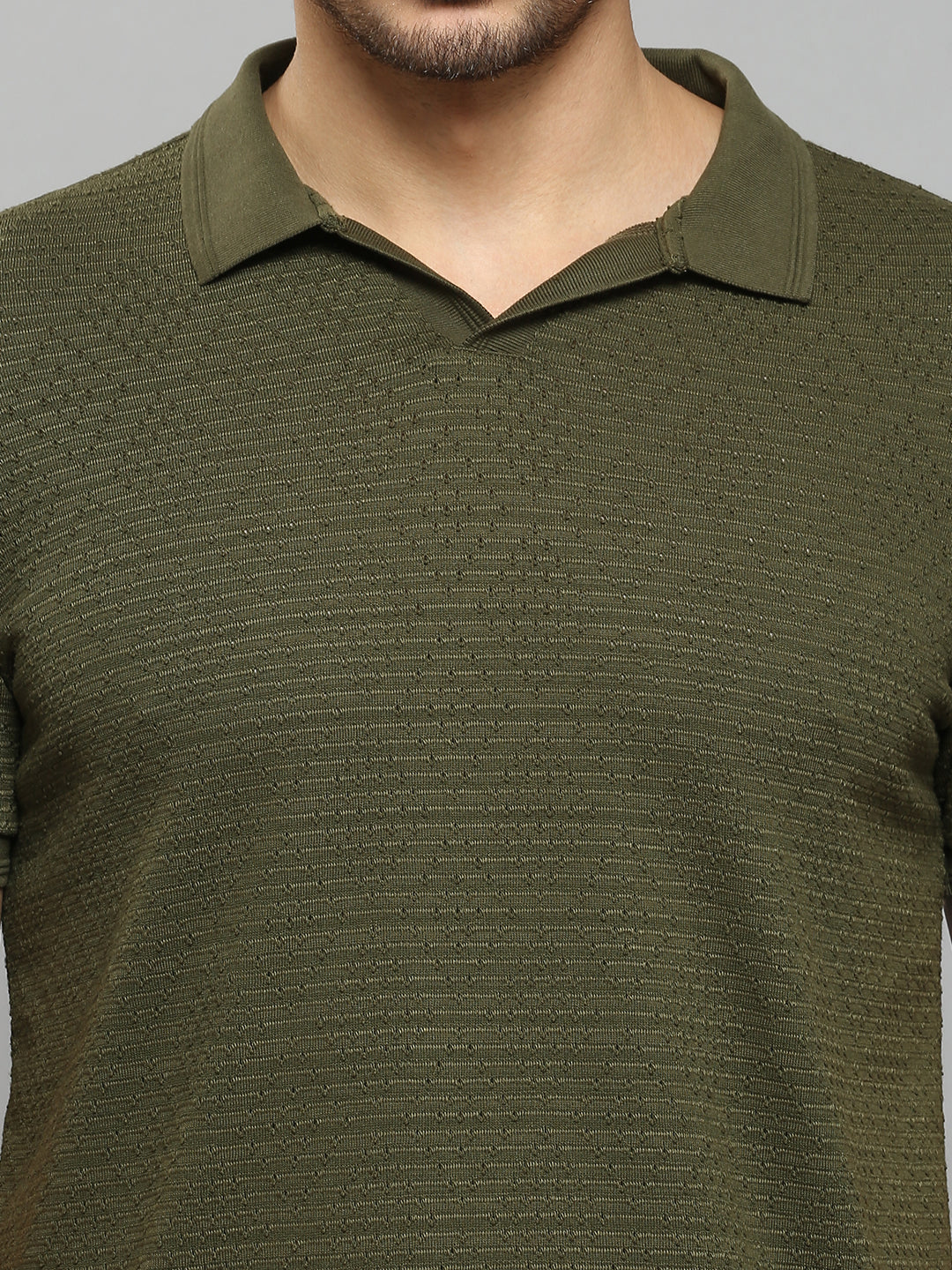 Men's Olive Solid Slim Fit T-Shirts