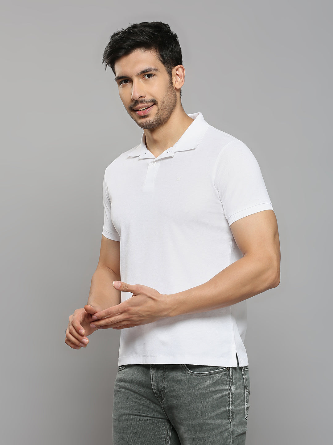 Men's White Solid Slim Fit T-Shirts
